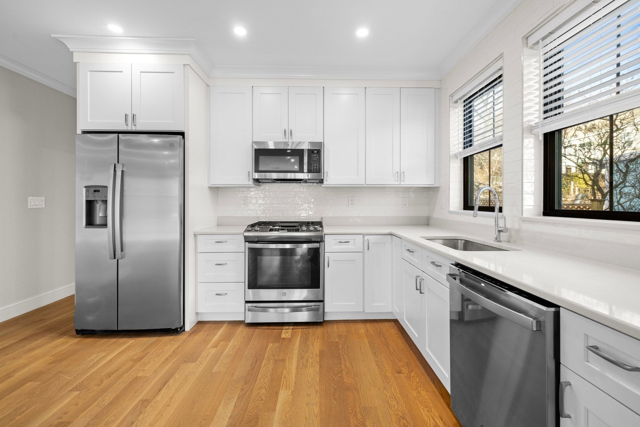 Click for 279 Lamartine St #2, Boston, MA slideshow