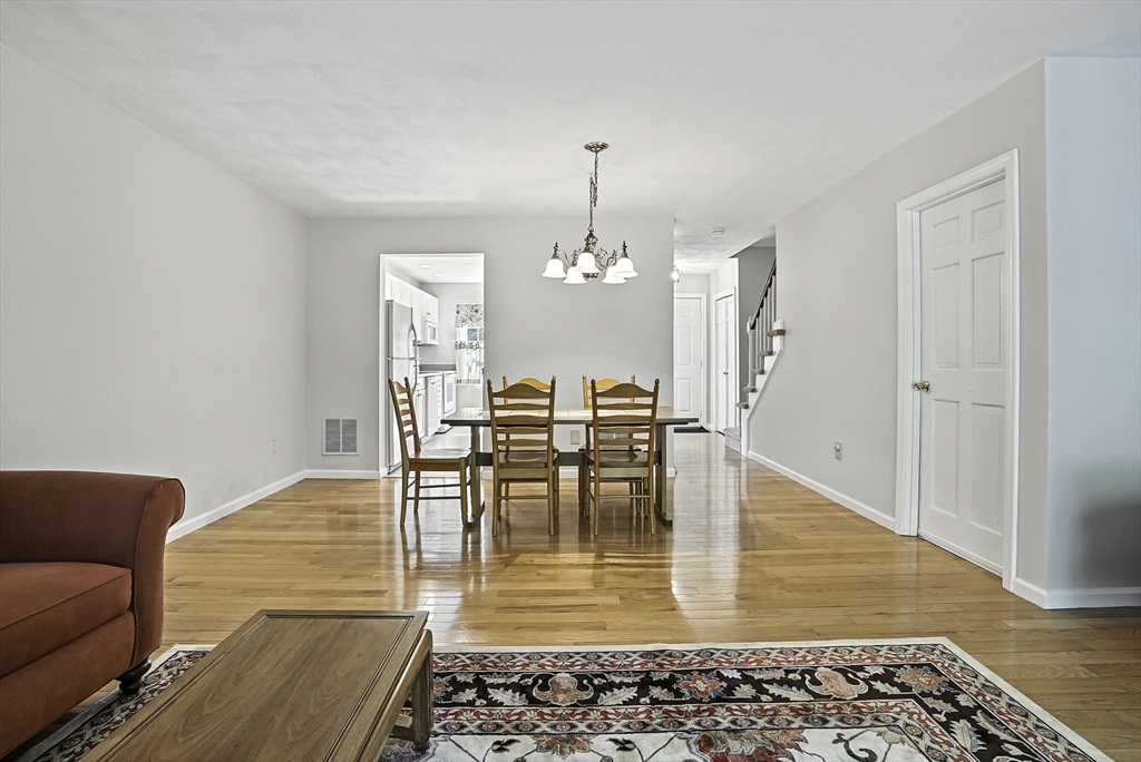 Hopedale, Massachusetts 01747, United States, 2 Bedrooms Bedrooms, ,2 BathroomsBathrooms,Residential,Active,96557