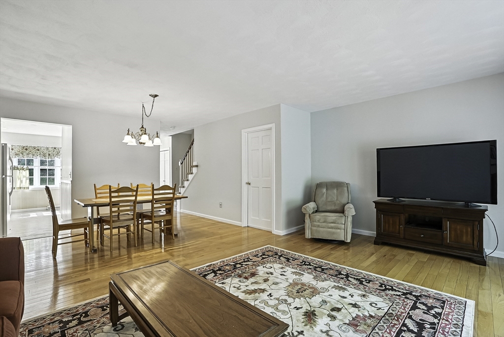 Hopedale, Massachusetts 01747, United States, 2 Bedrooms Bedrooms, ,2 BathroomsBathrooms,Residential,Active,96557