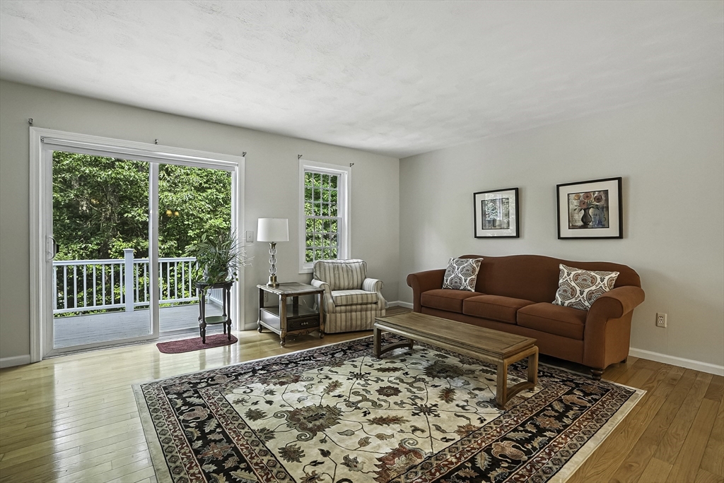 Hopedale, Massachusetts 01747, United States, 2 Bedrooms Bedrooms, ,2 BathroomsBathrooms,Residential,Active,96557