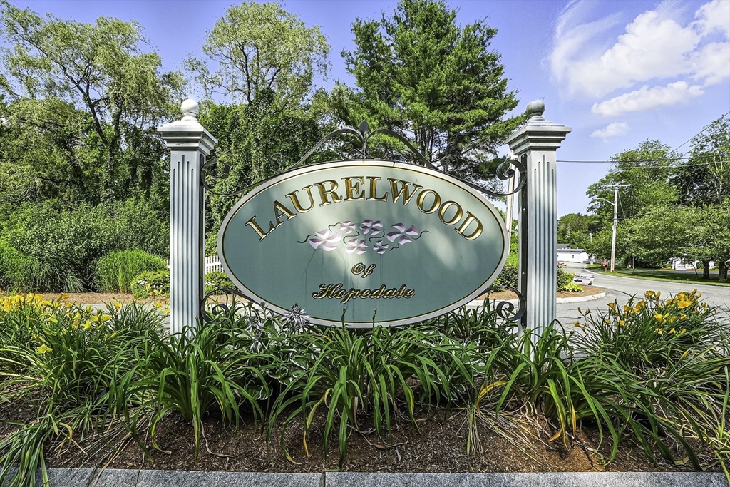 Hopedale, Massachusetts 01747, United States, 2 Bedrooms Bedrooms, ,2 BathroomsBathrooms,Residential,Active,96557