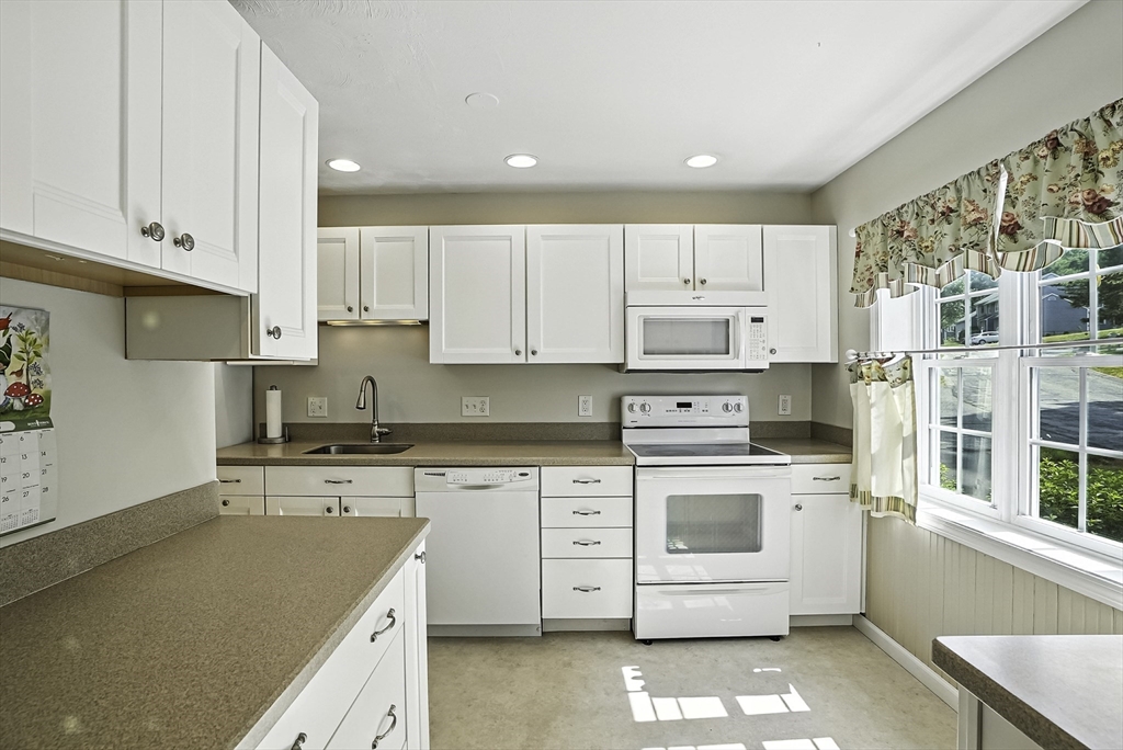 168 Laurelwood Dr 168