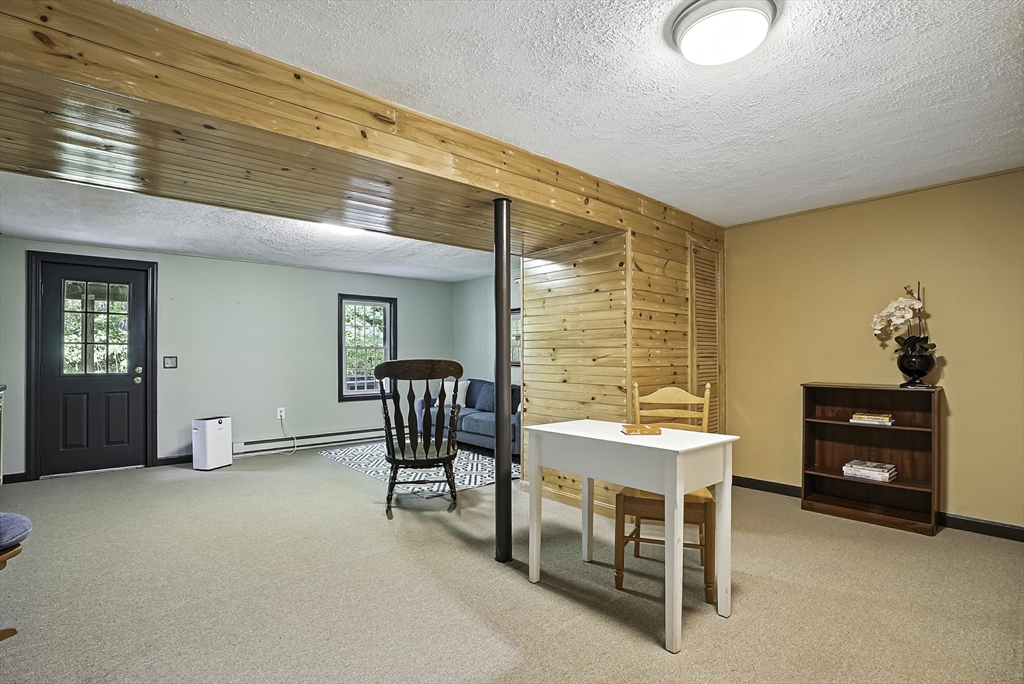 Hopedale, Massachusetts 01747, United States, 2 Bedrooms Bedrooms, ,2 BathroomsBathrooms,Residential,Active,96557