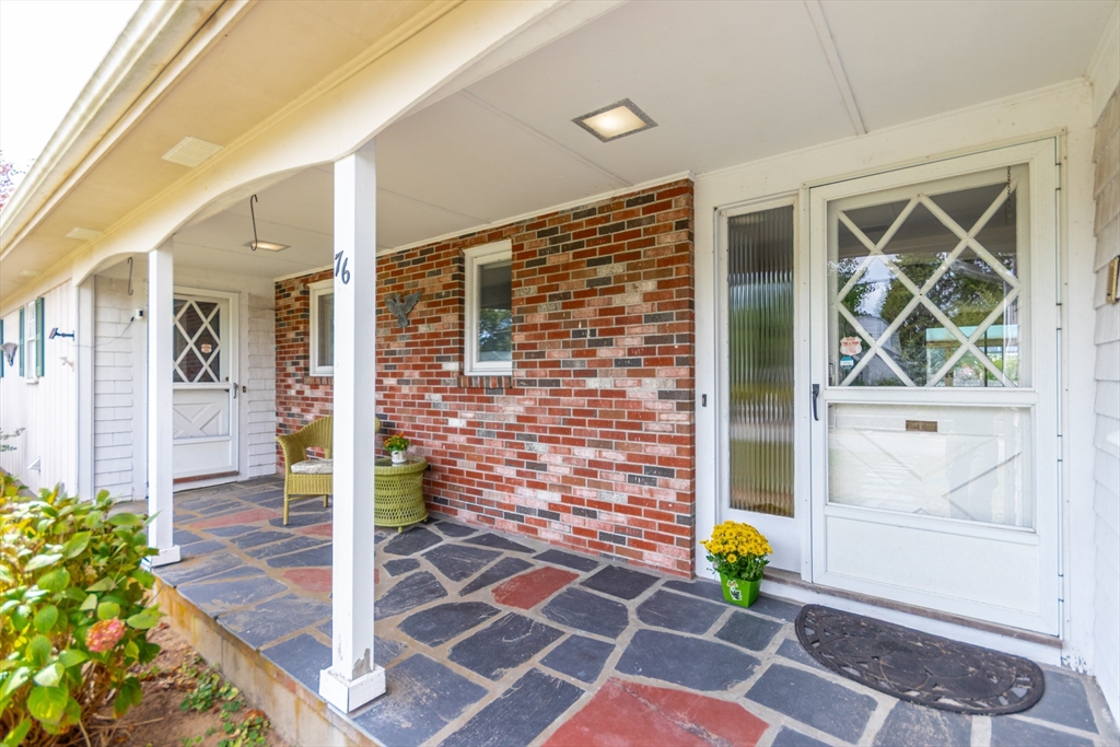76 Captain Chase Rd