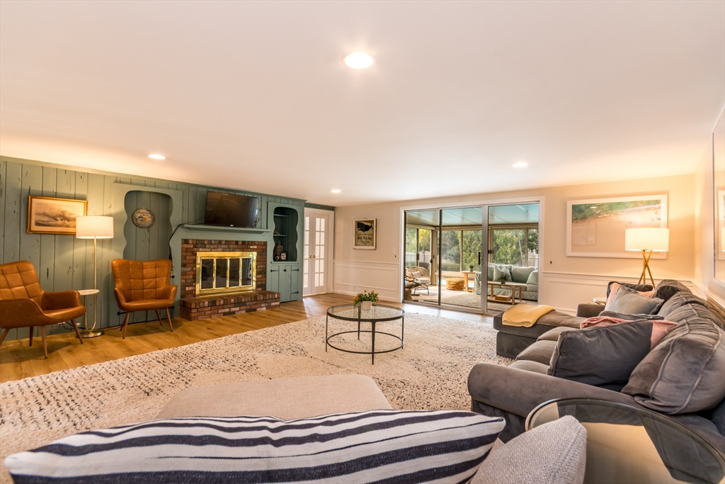 76 Captain Chase Rd