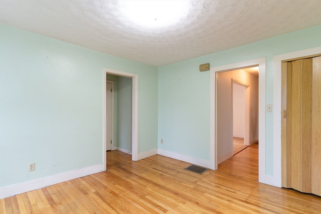 6 Maynard St, Webster, MA, 6 Maynard St, Webster, MA Photo #13
