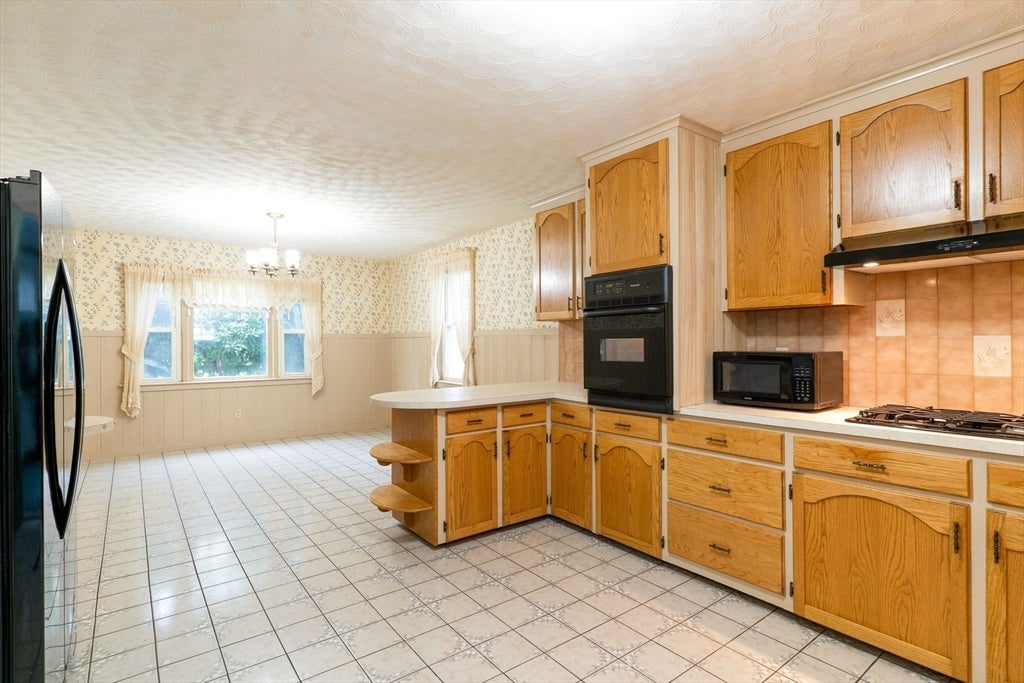 6 Maynard St, Webster, MA, 6 Maynard St, Webster, MA Photo #6
