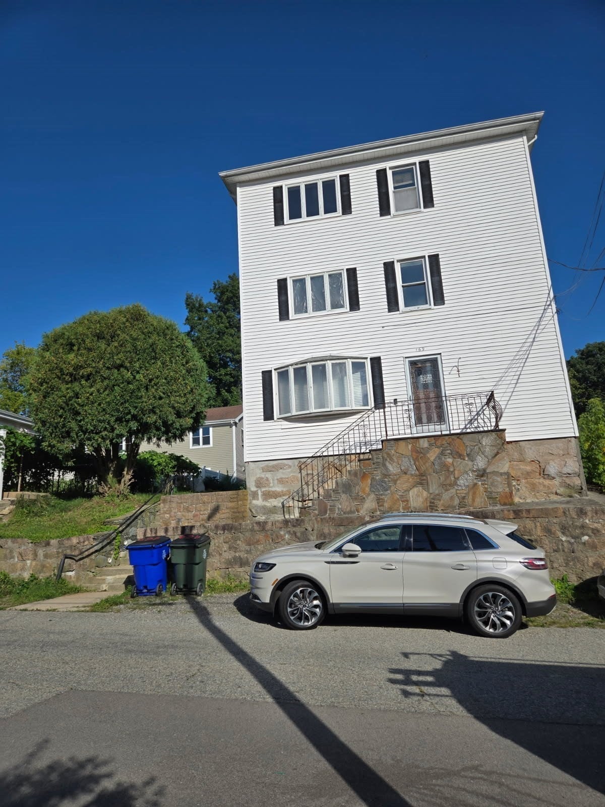Photo of 169 Chavenson St, Fall River, MA