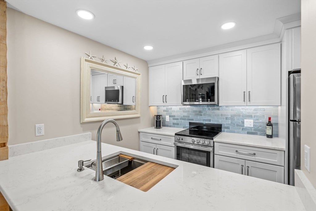 26 Vineyard View Lane, Mashpee, MA, 26 Vineyard View Lane, Mashpee, MA Photo #12