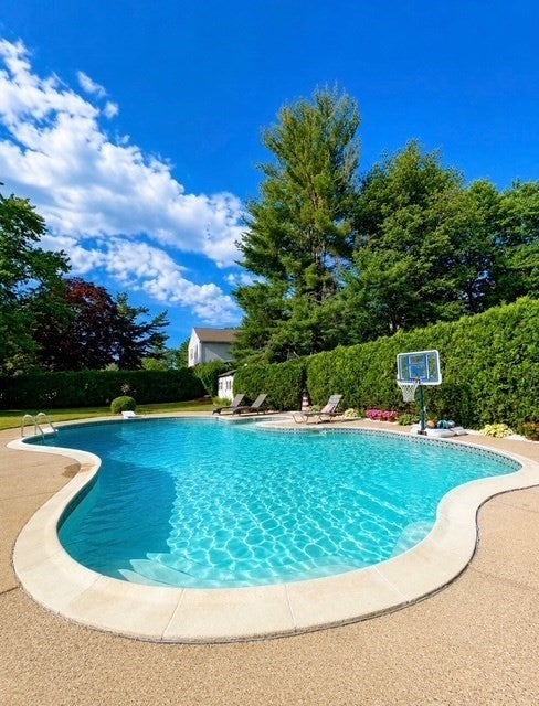 25 Indian Rock Dr, Saugus, MA Photo #38