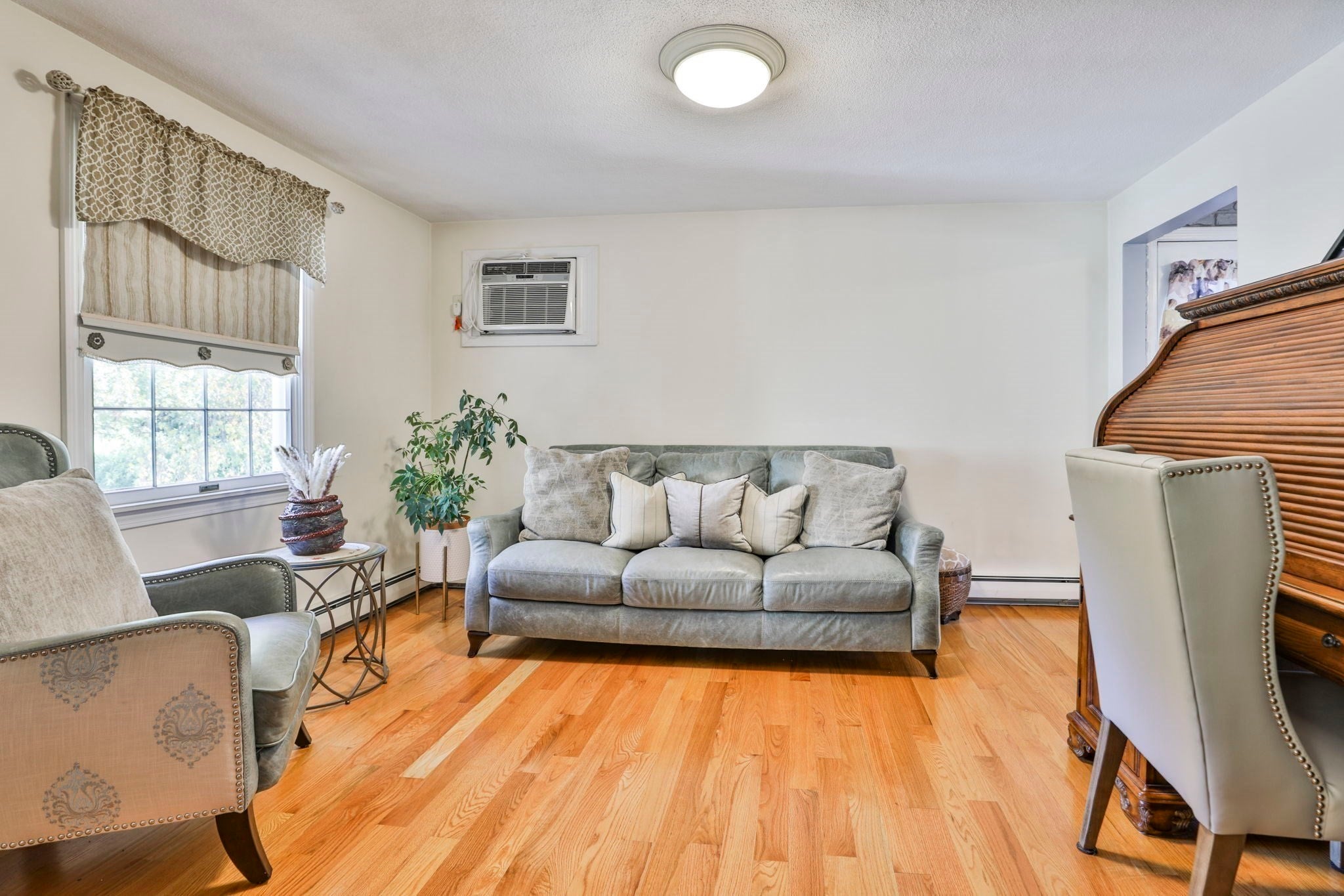 25 Indian Rock Dr, Saugus, MA Photo #12
