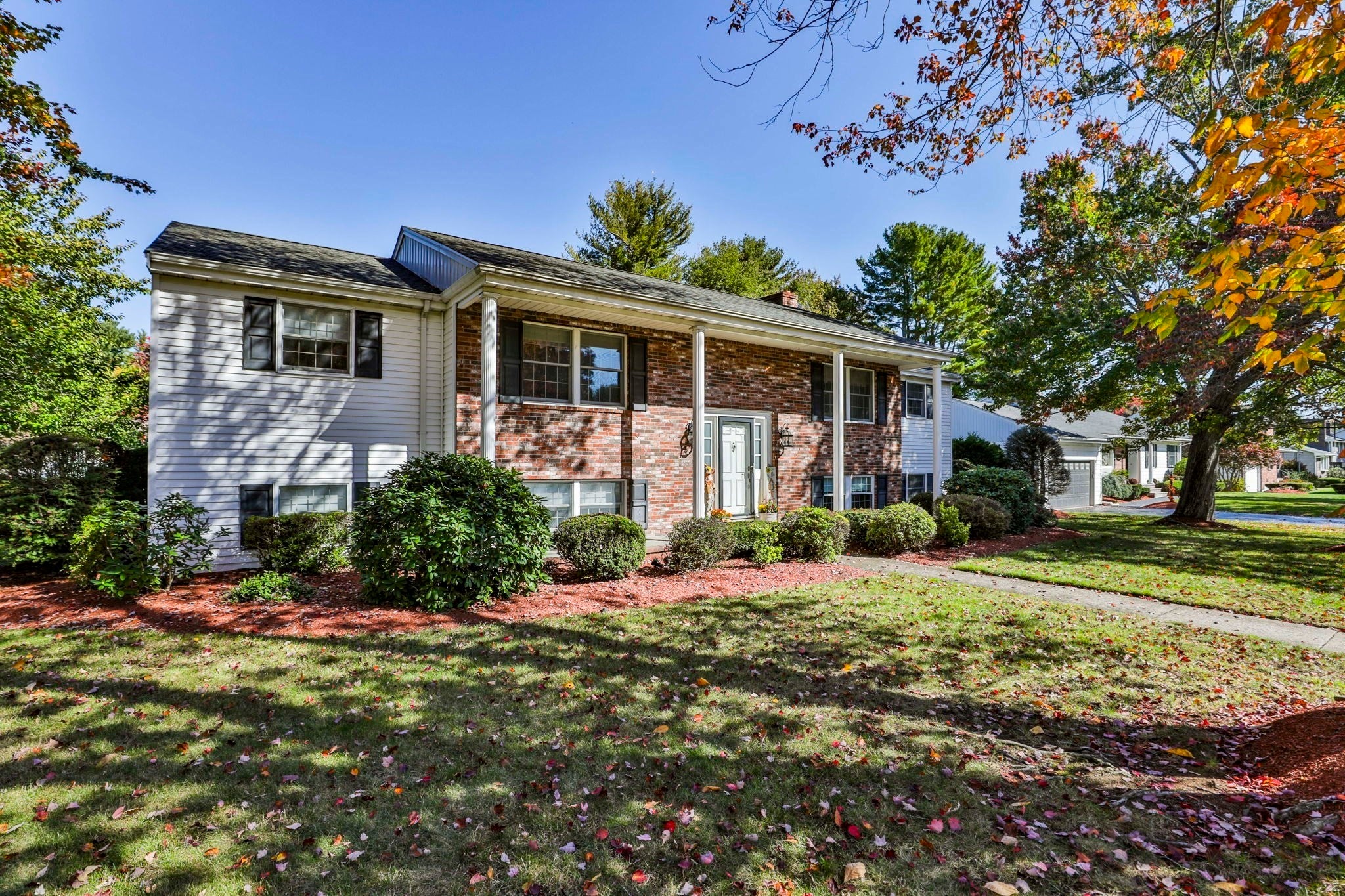 25 Indian Rock Dr, Saugus, MA Photo #1