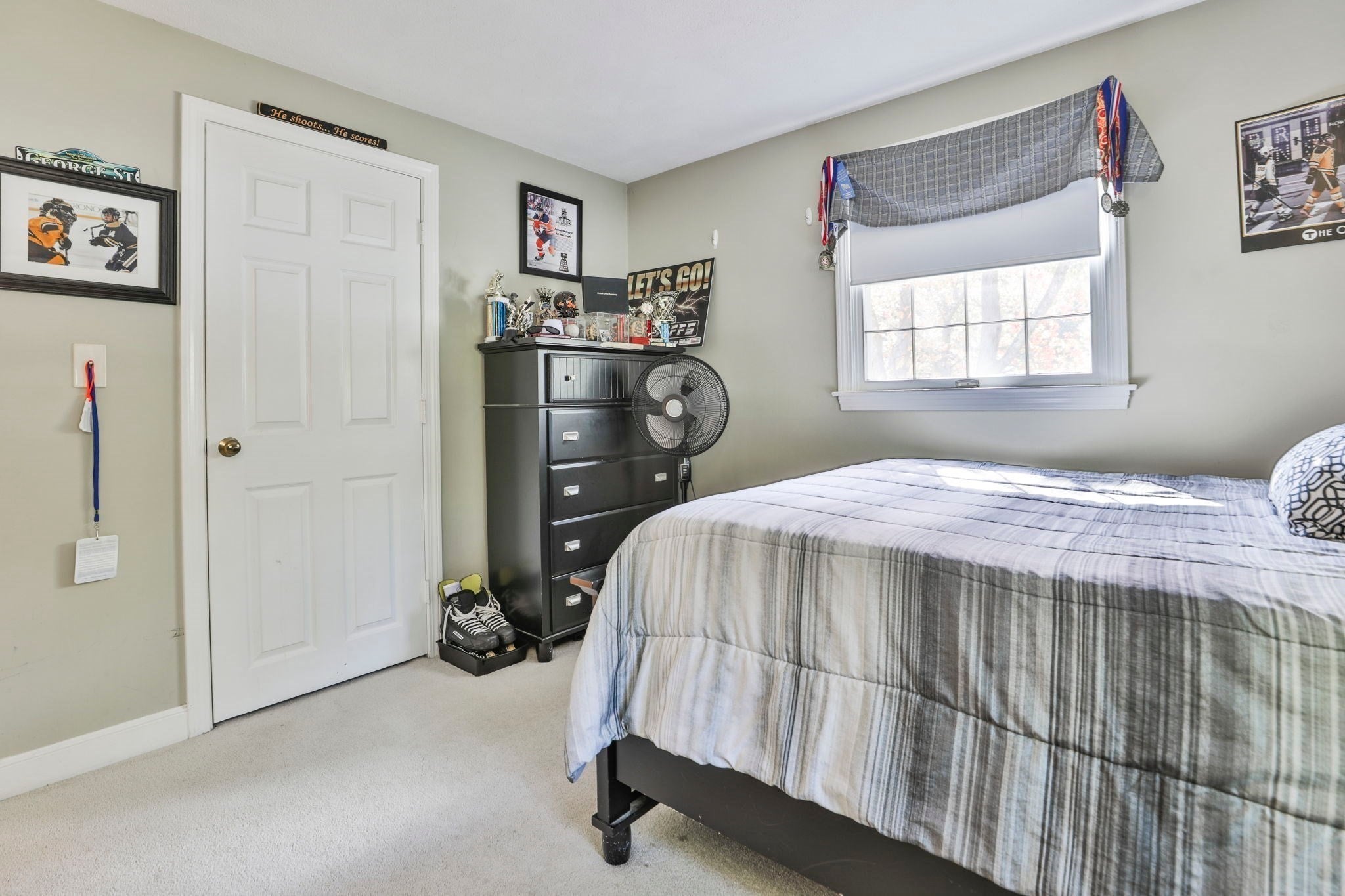25 Indian Rock Dr, Saugus, MA Photo #17