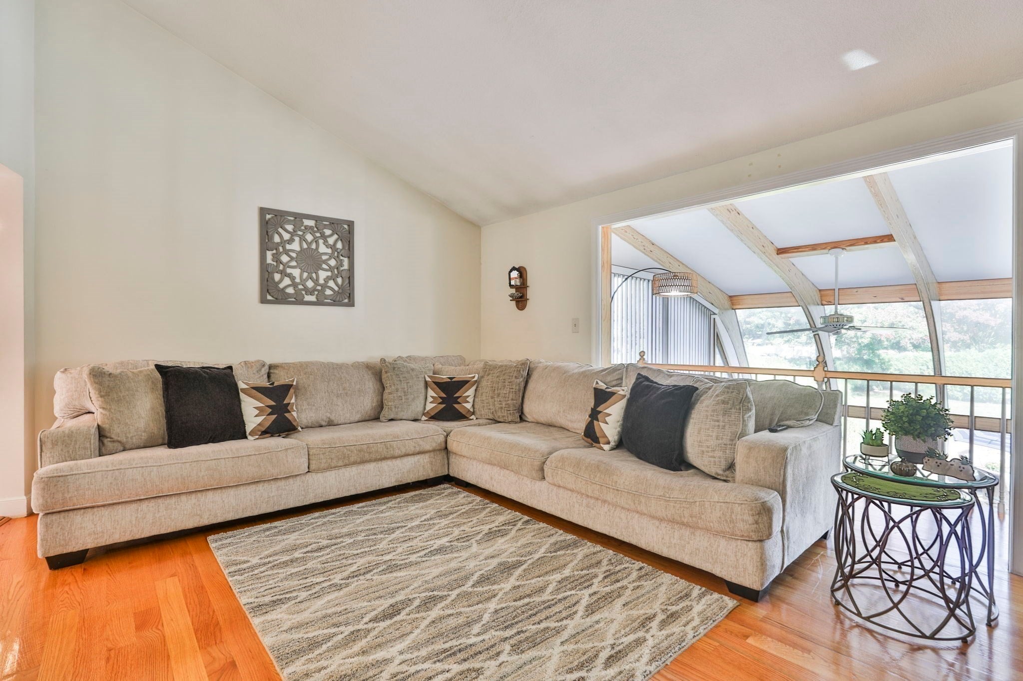 25 Indian Rock Dr, Saugus, MA Photo #14