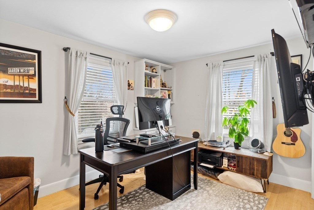 64 Ashland St 2