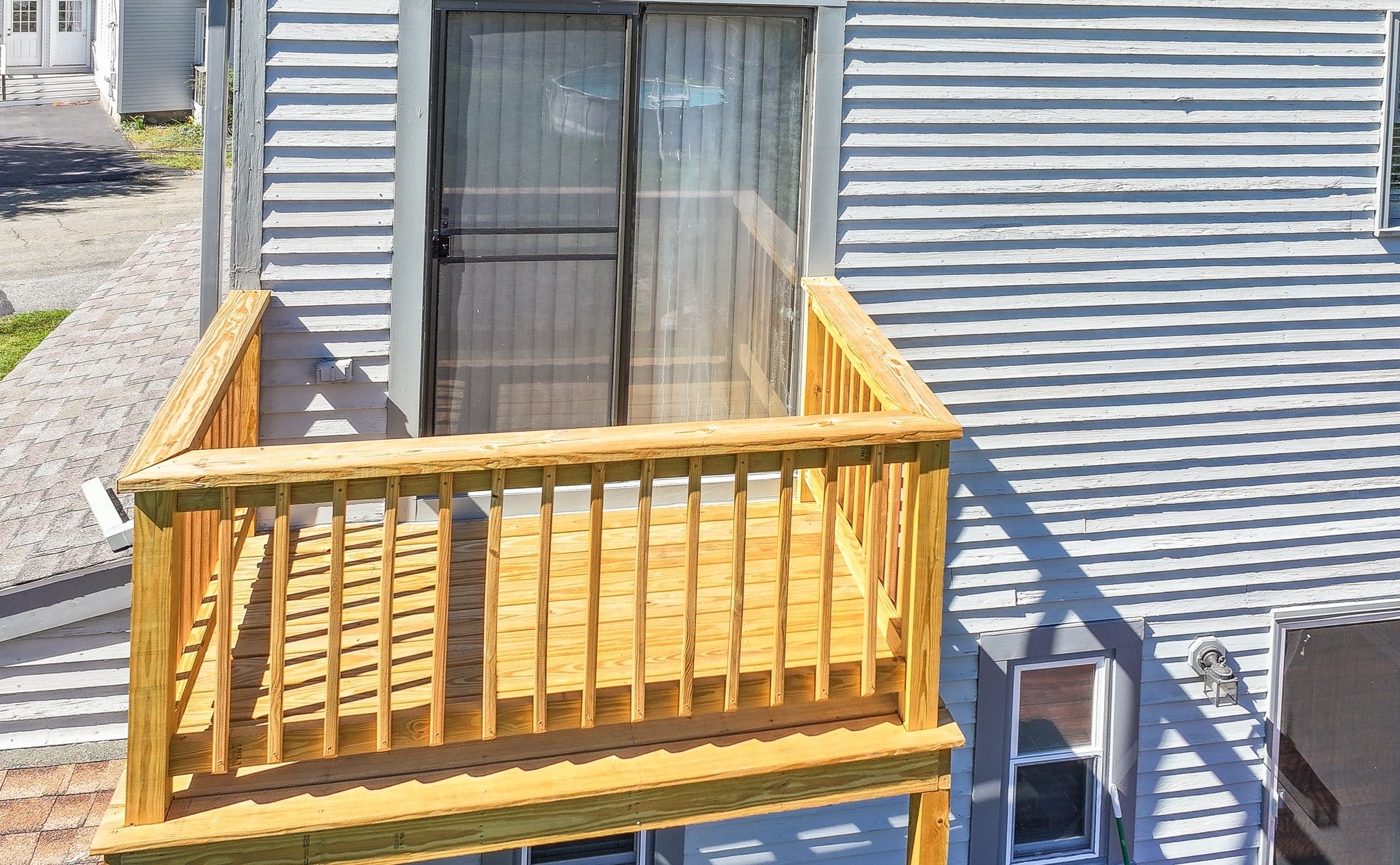 31 Stockholm St, Bellingham, MA Photo #6