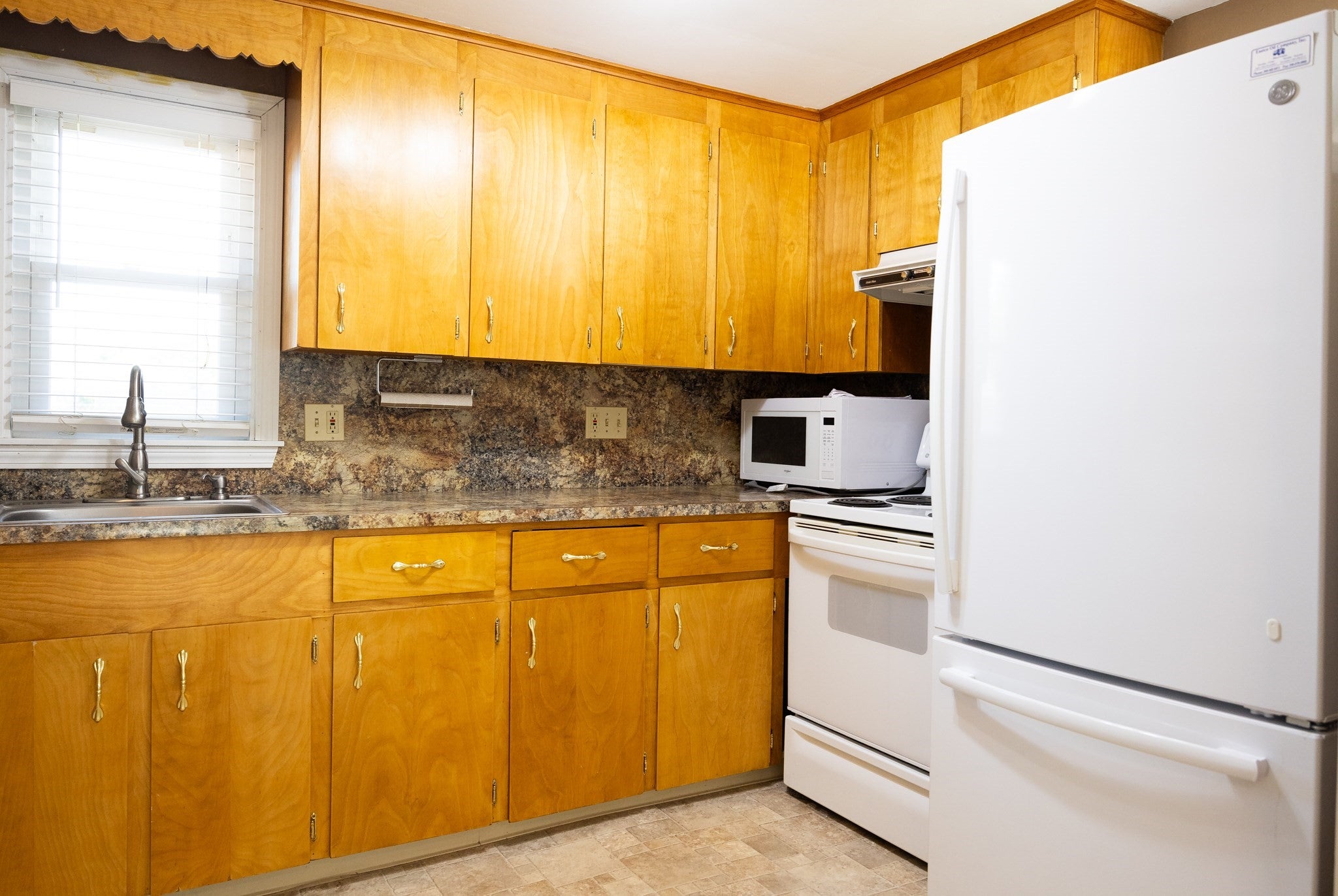 31 Stockholm St, Bellingham, MA Photo #11