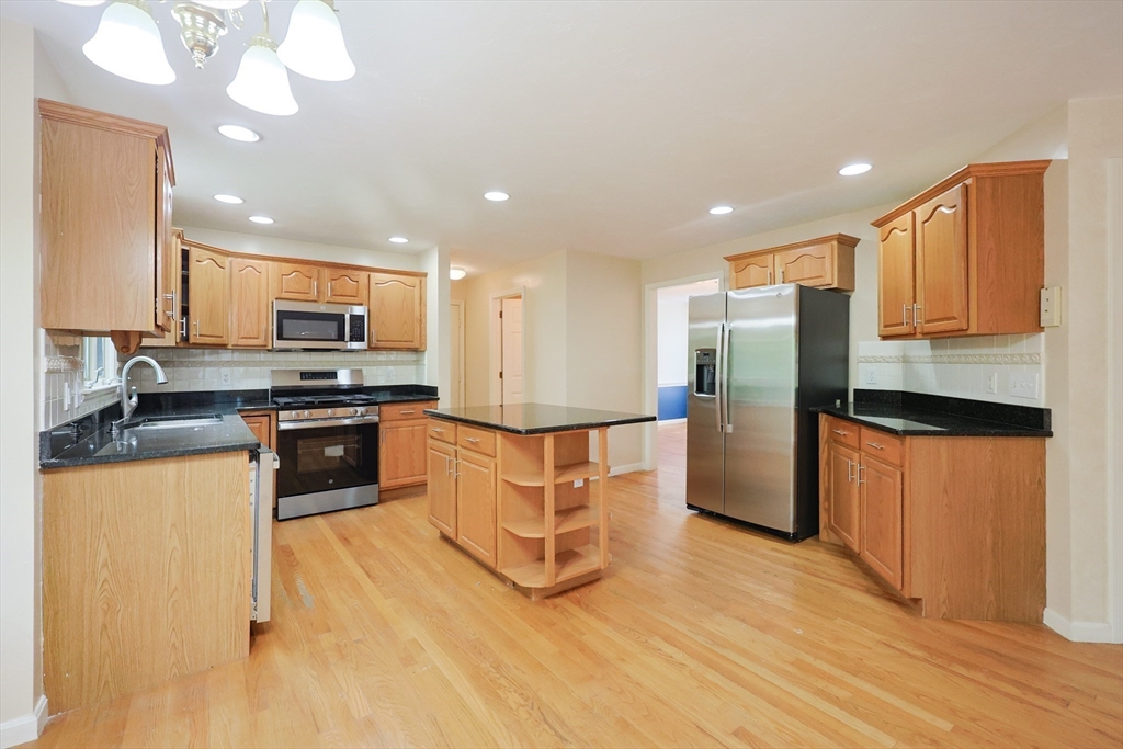 85 Hunt Dr