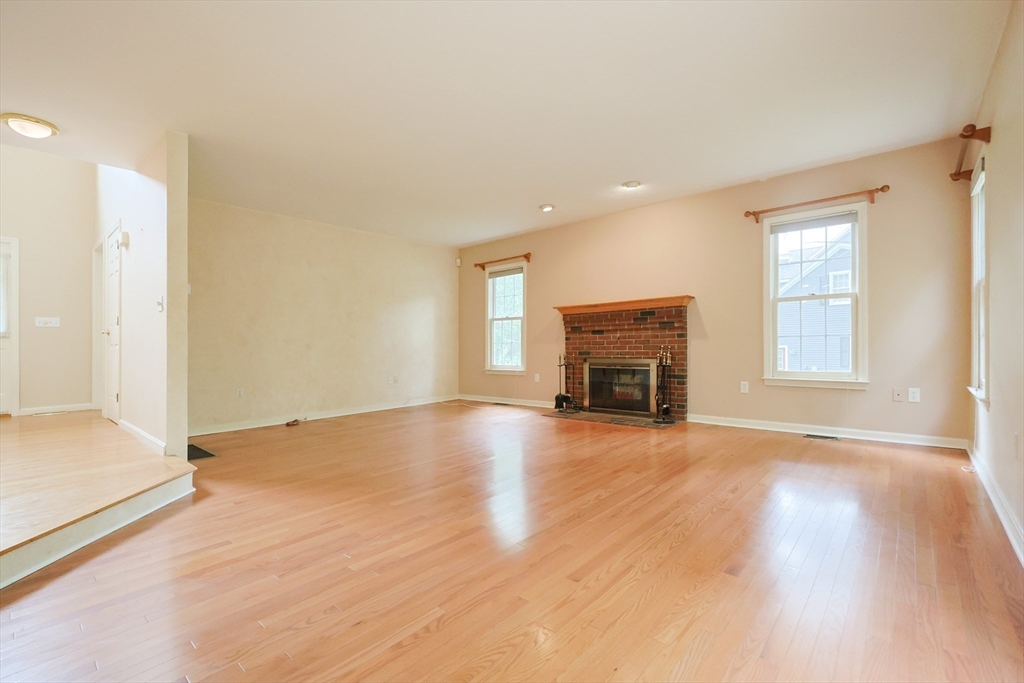 85 Hunt Dr