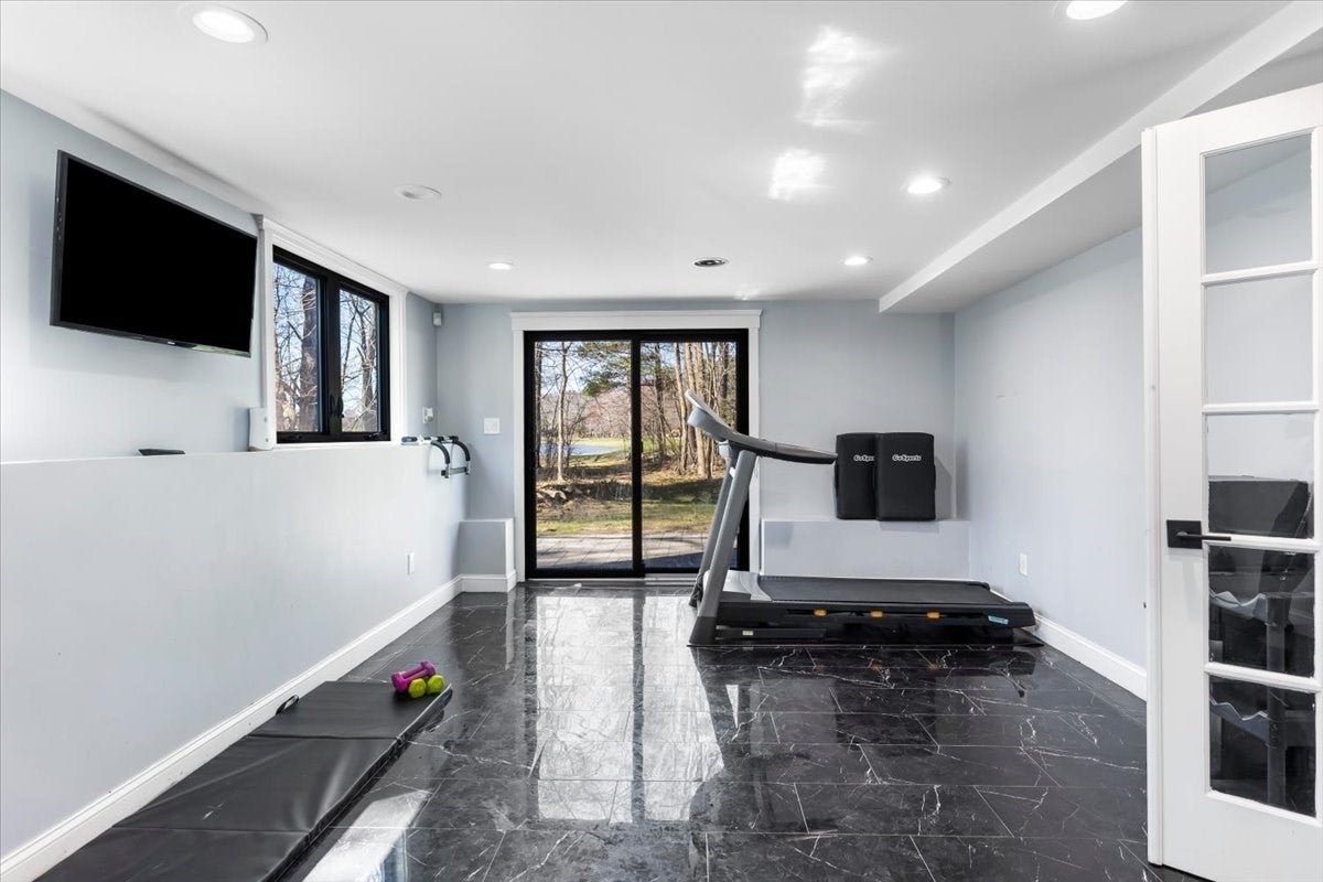 901 Randolph Ave, Milton, MA, 901 Randolph Ave, Milton, MA Photo #2
