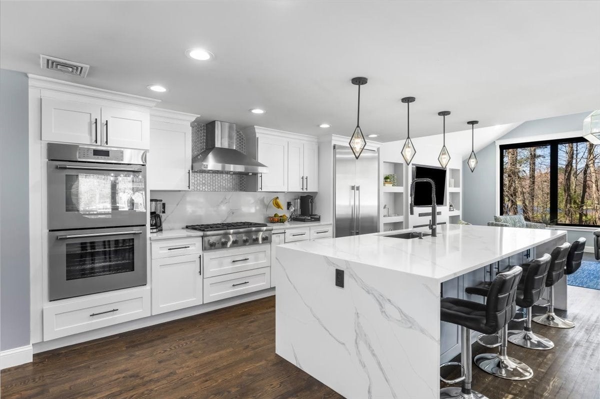 901 Randolph Ave, Milton, MA, 901 Randolph Ave, Milton, MA Photo #17