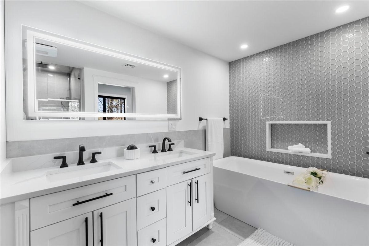 901 Randolph Ave, Milton, MA, 901 Randolph Ave, Milton, MA Photo #13
