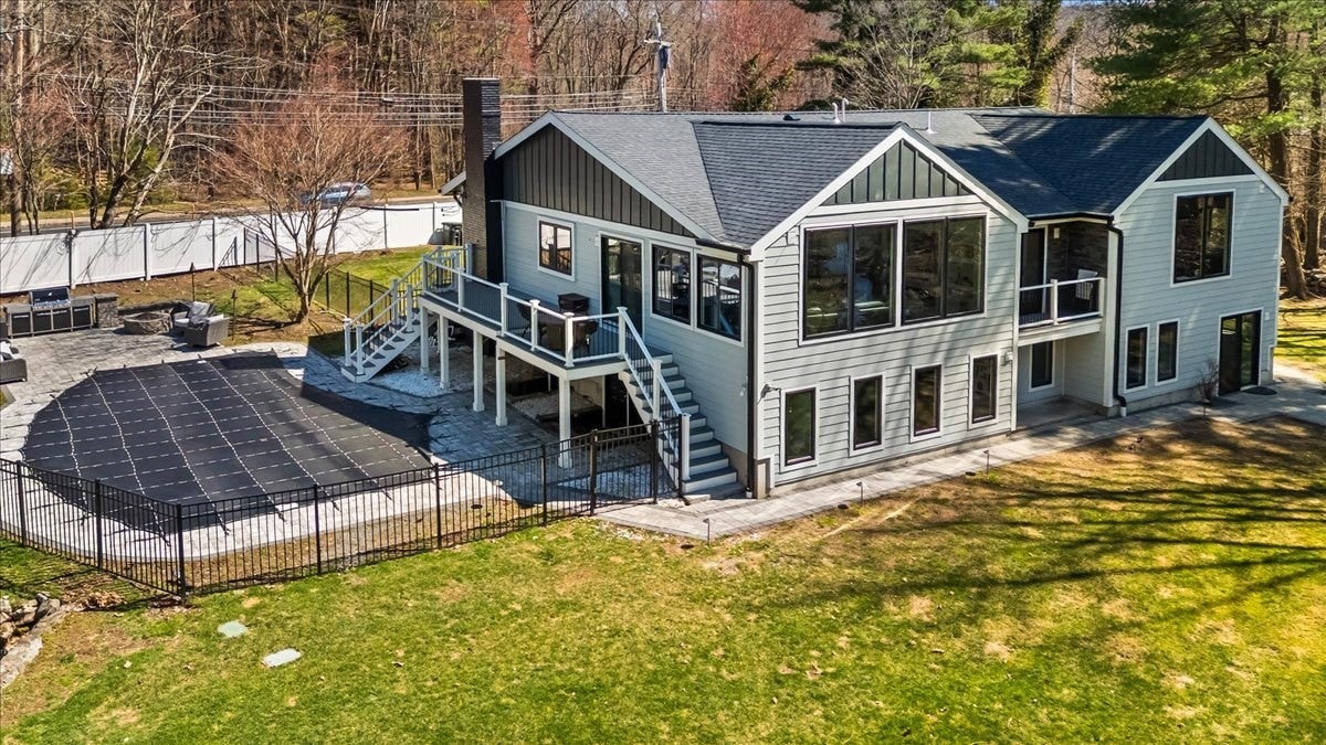 901 Randolph Ave, Milton, MA, 901 Randolph Ave, Milton, MA Photo #18