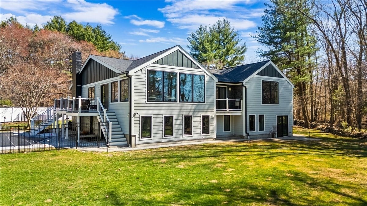 901 Randolph Ave, Milton, MA, 901 Randolph Ave, Milton, MA Photo #19