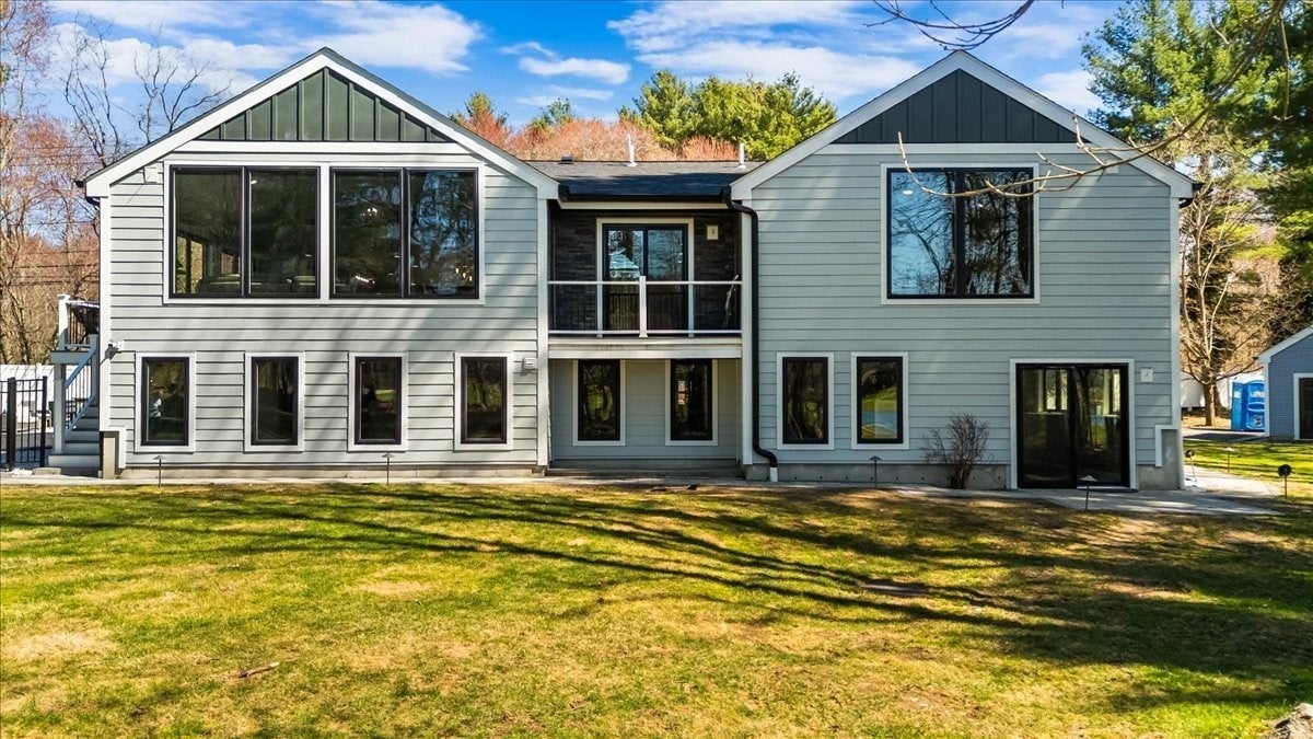 901 Randolph Ave, Milton, MA, 901 Randolph Ave, Milton, MA Photo #20