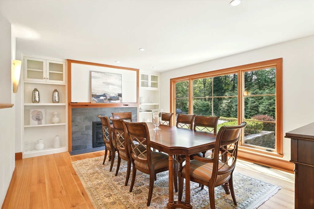 104 Ardsley Rd
