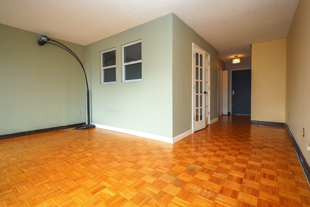 566 Commonwealth Ave 304