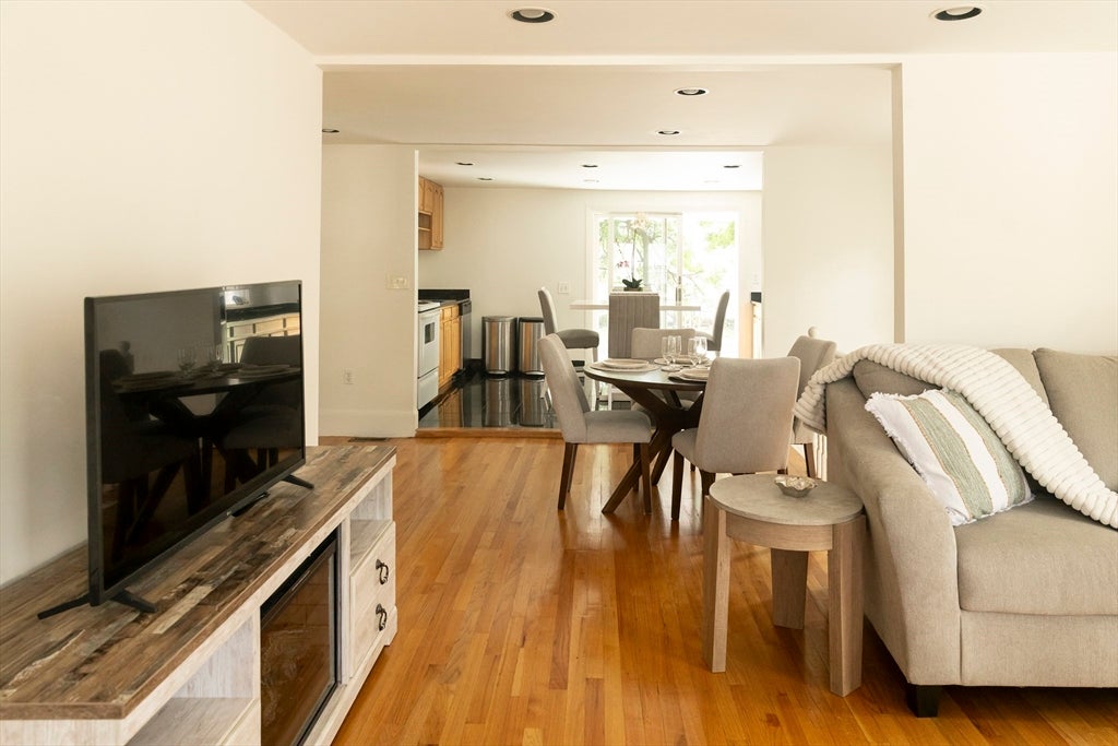 15 Murray Hill Rd, Medford, MA Photo #5
