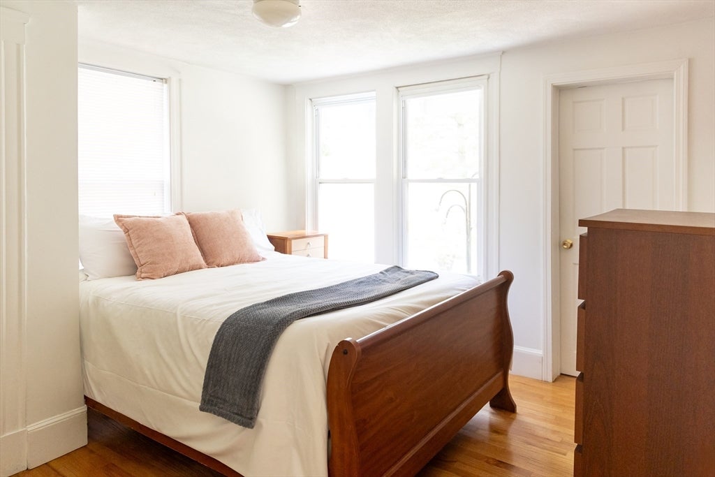15 Murray Hill Rd, Medford, MA Photo #16
