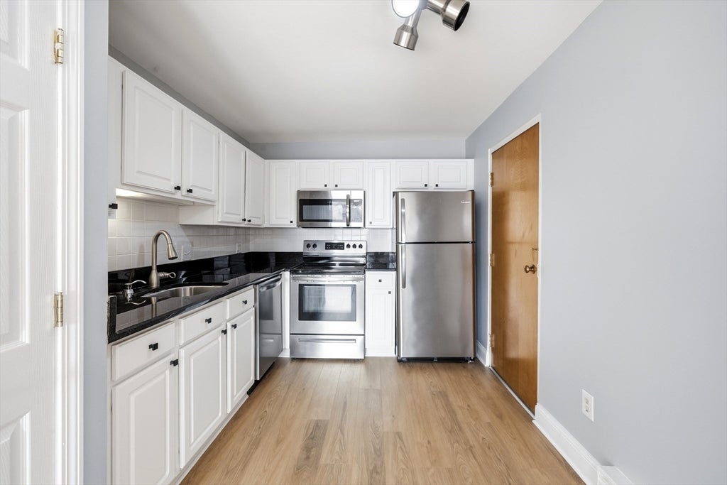 326 Broadway 9