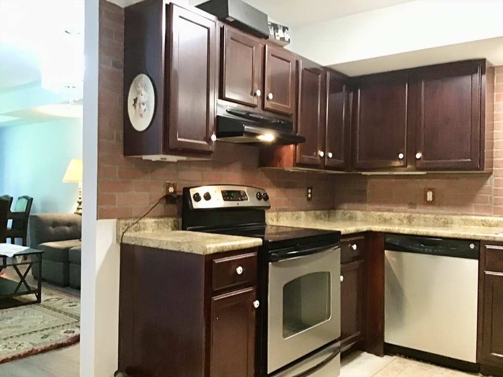 2 Duck Pond Rd 106