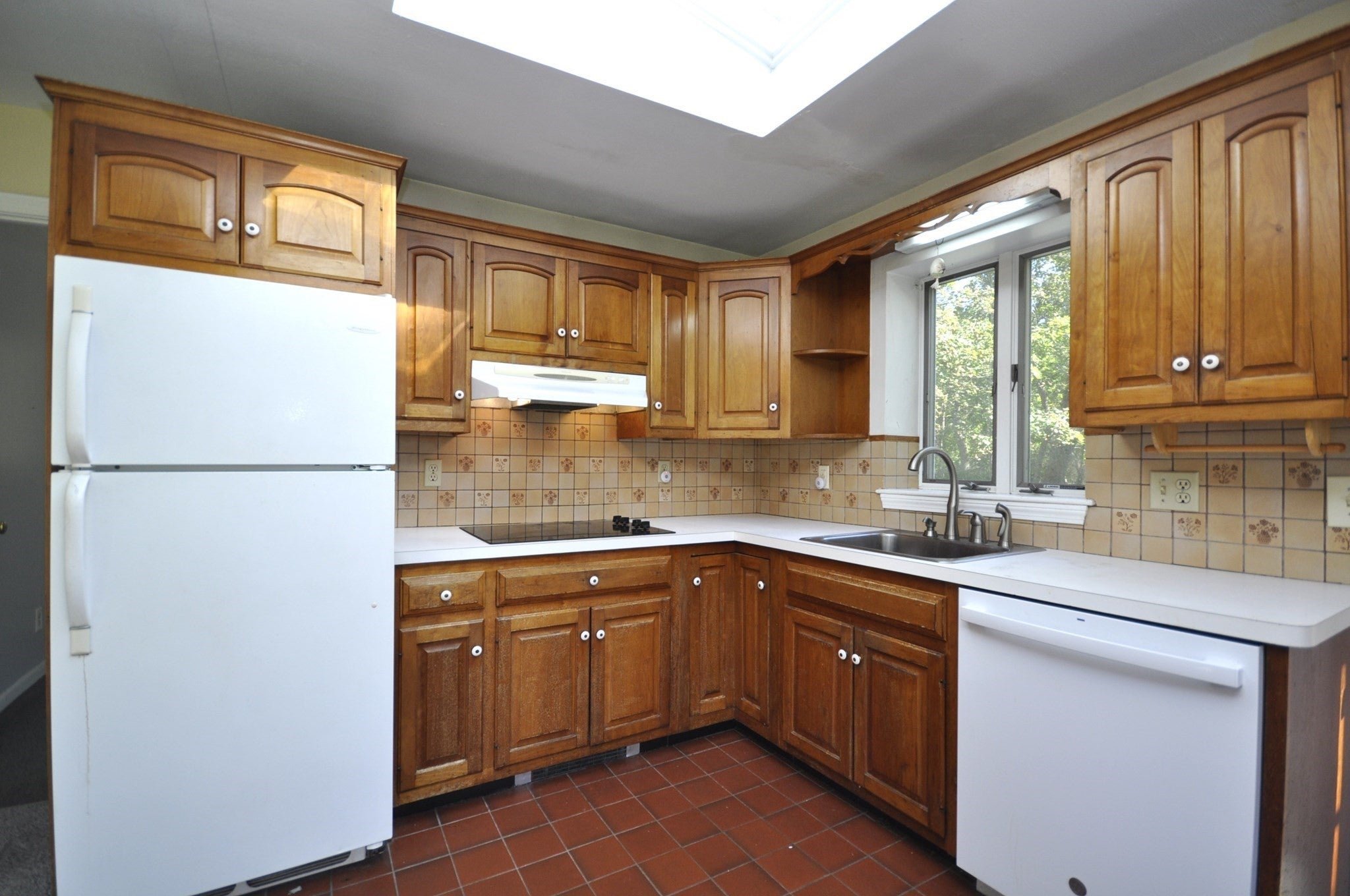 493 Central St, East Bridgewater, MA Photo #12