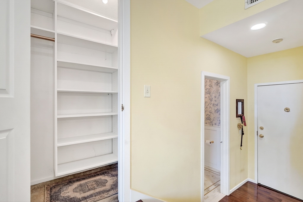 51 Pettee St 49