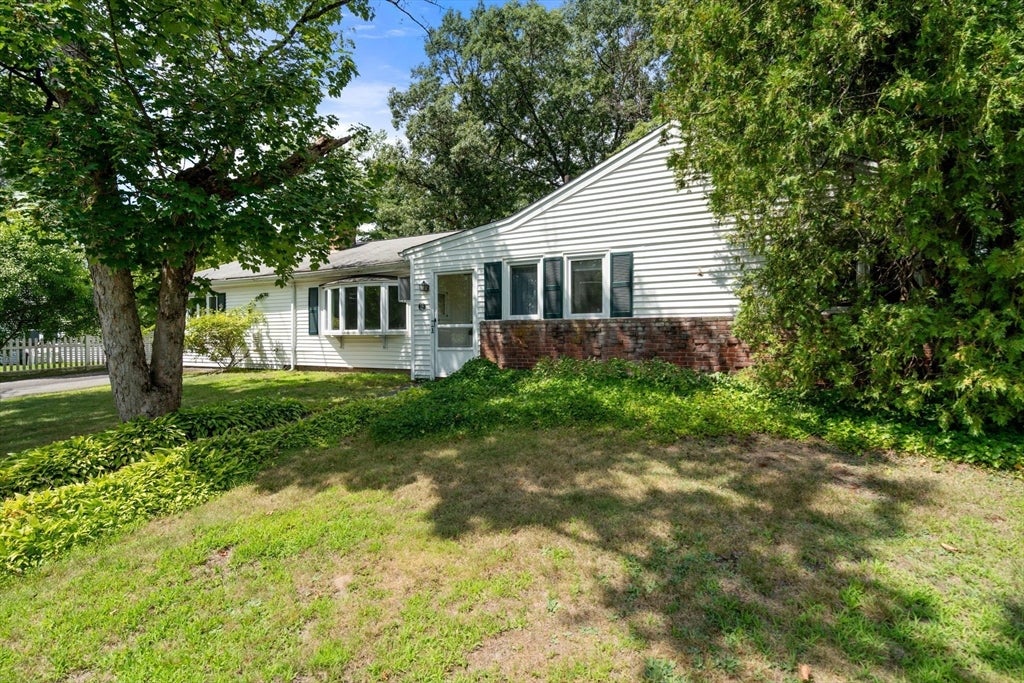 21 Greenleaf Road