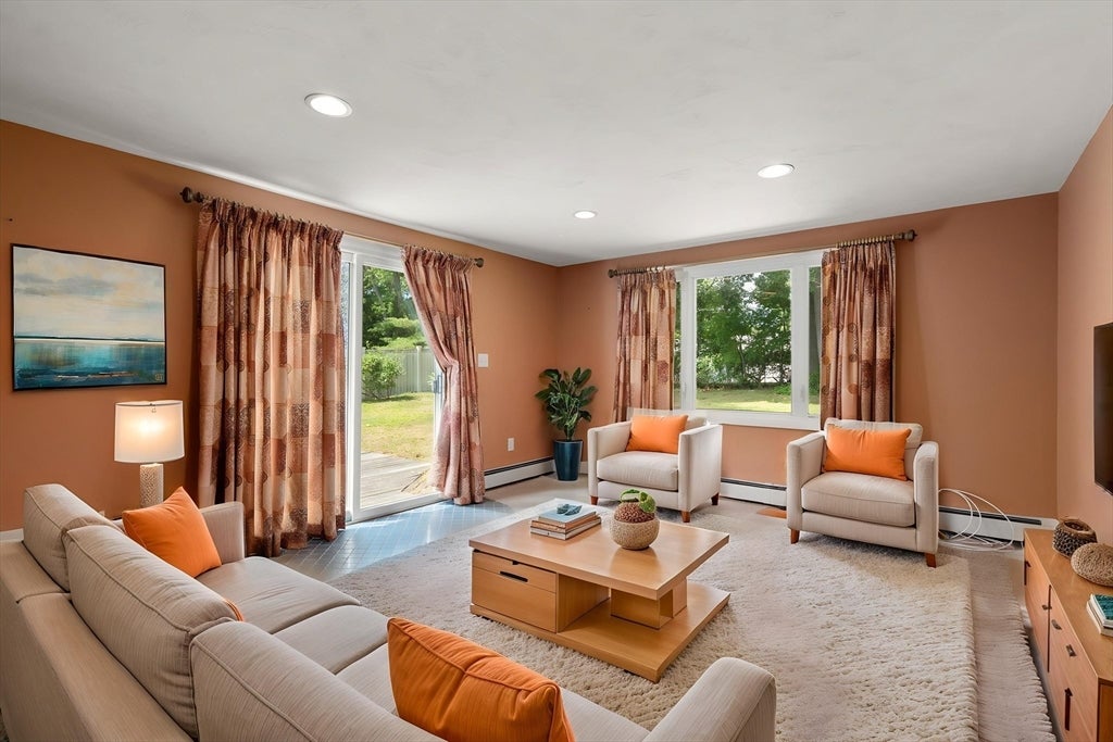 21 Greenleaf Road, Natick, MA, 21 Greenleaf Road, Natick, MA Photo #8