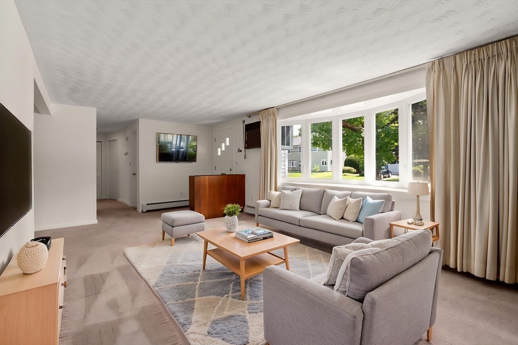 21 Greenleaf Road