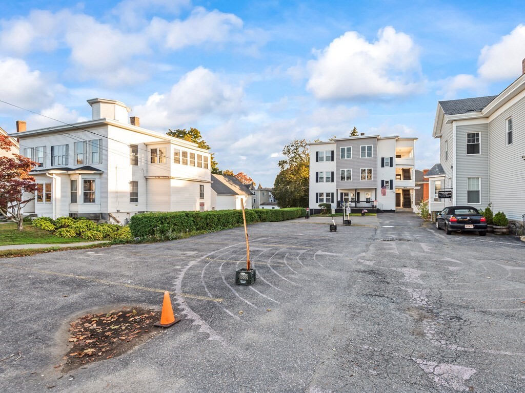 64 West Street