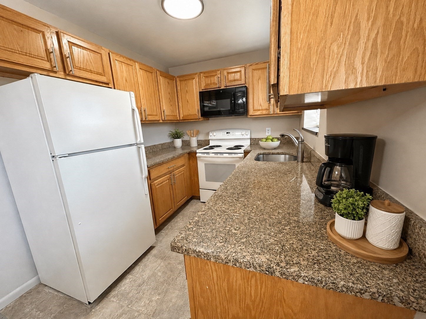 606 South ST 606 A, Waltham, MA Photo #3