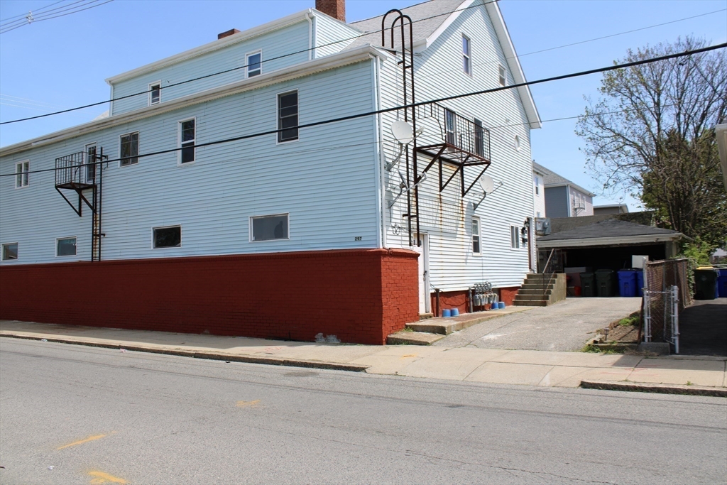 297 Lindsey St