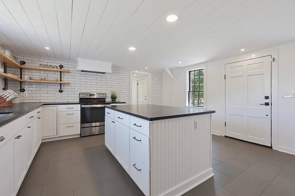 361 Winter St, Holliston, MA, 361 Winter St, Holliston, MA Photo #8