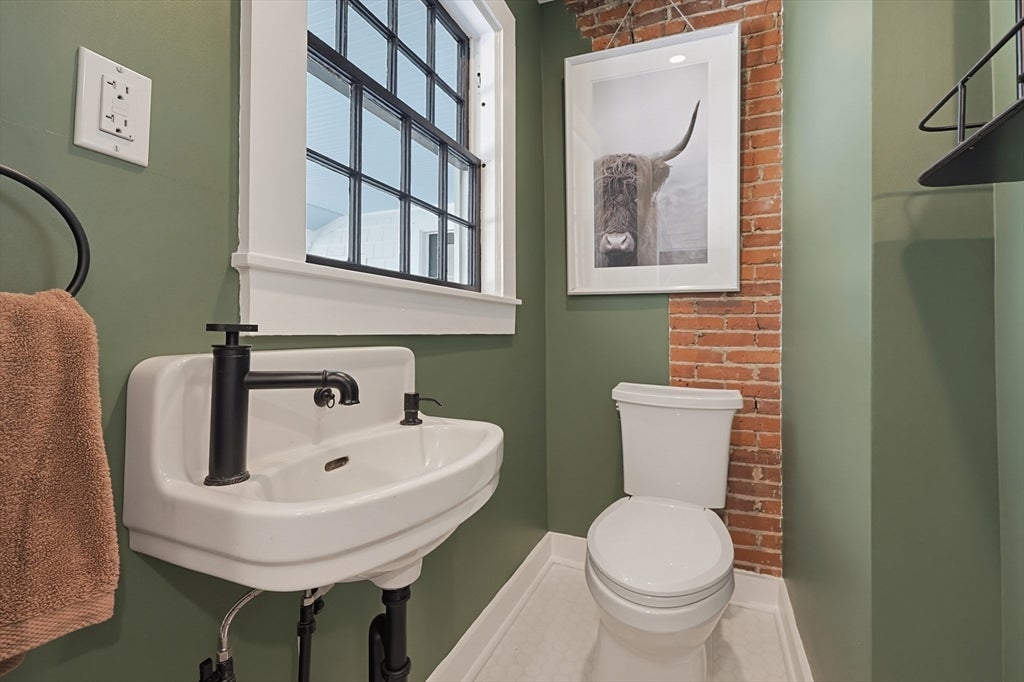 361 Winter St, Holliston, MA, 361 Winter St, Holliston, MA Photo #15