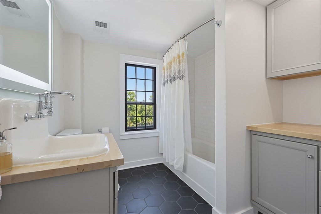 361 Winter St, Holliston, MA, 361 Winter St, Holliston, MA Photo #21