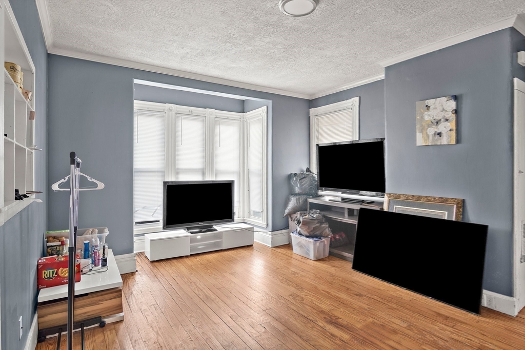 11 Greenwood Rd