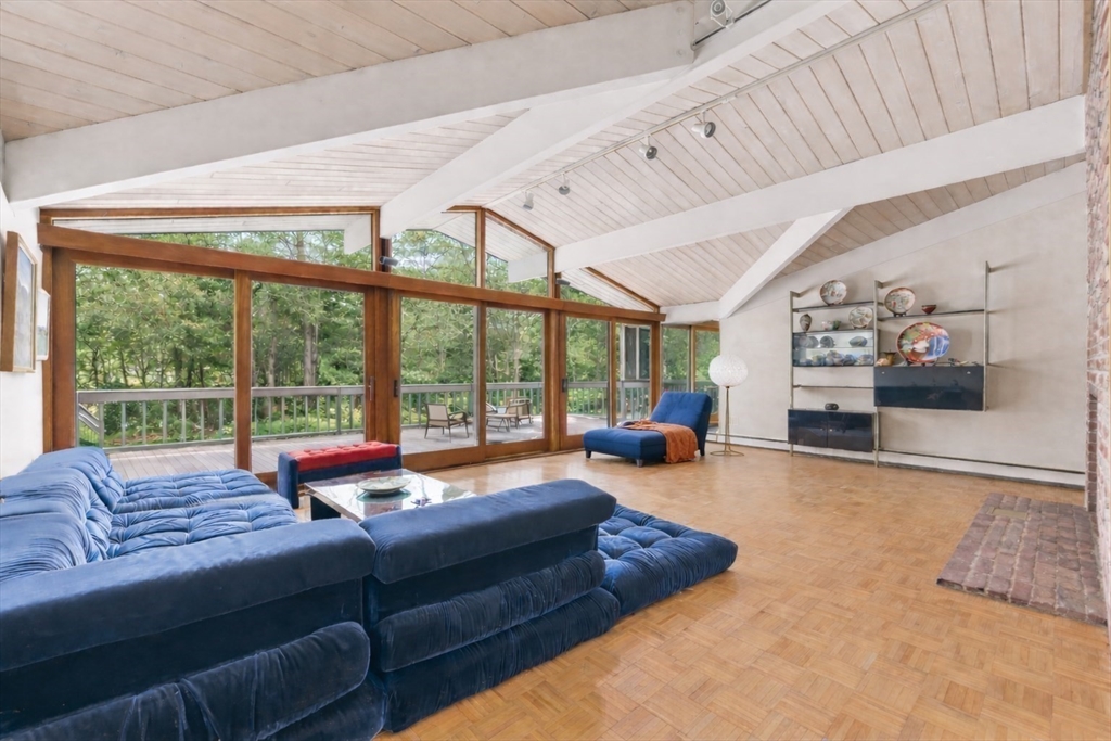 58 Solomon Pierce Rd