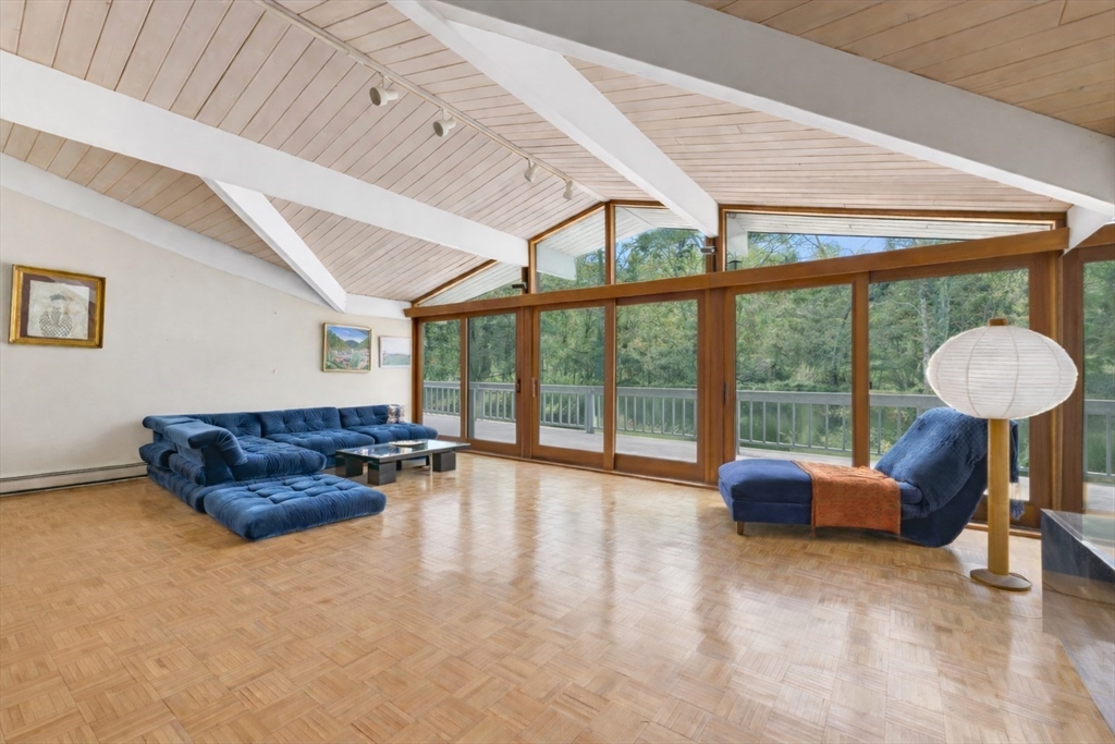 58 Solomon Pierce Rd