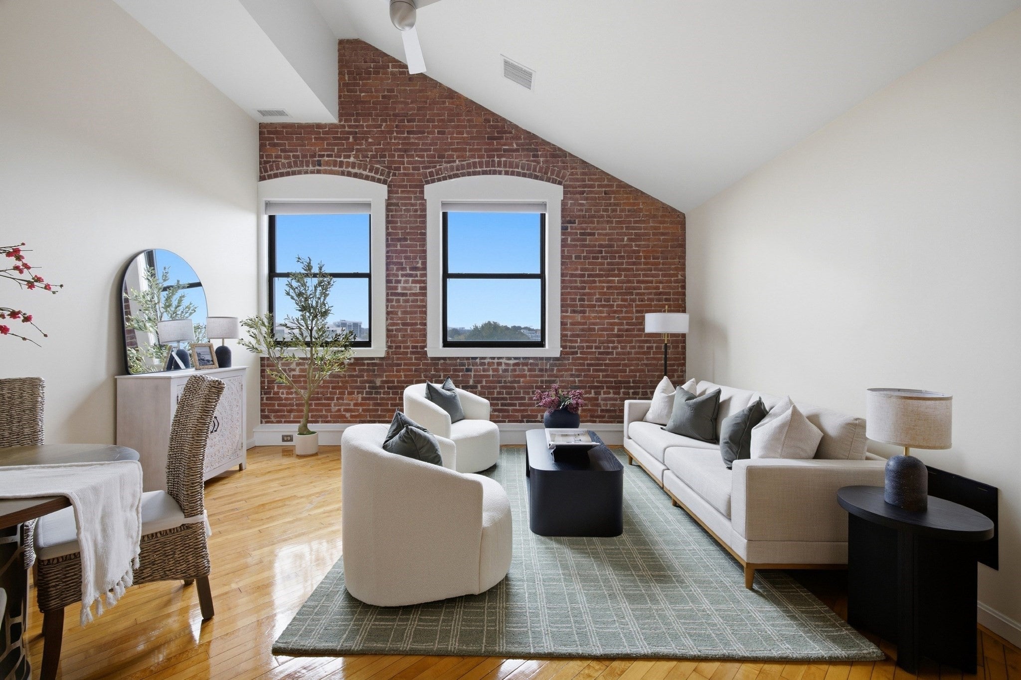 Photo of 94 Newbury Ave, Quincy, MA